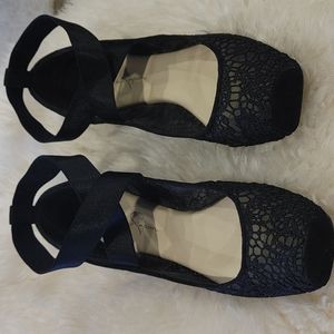 Jessica Simpson ballet flats mesh black flowers size 9 worn once